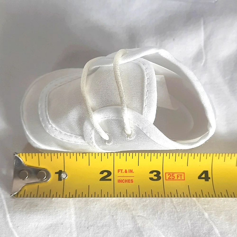 Wee Kids Baby Crib Shoes Crib Stage Newborn 0 to 3 Months White Chrisining NEW